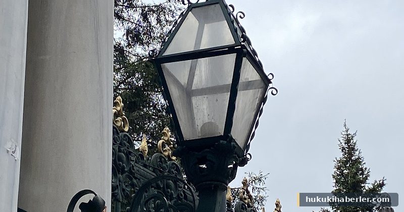 Balat'ta Su Birikintisinde Elektrik Akımına Kapılan Çocuk: Kim Sorumlu, Aile Hangi Davaları Açabilir?