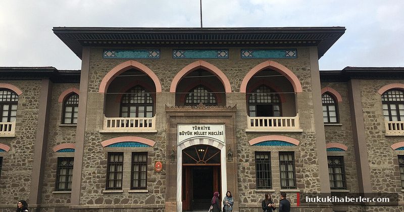 Şandır: CHP ve BDP Demokrasiye, Hukuka ve Yargıya Dayatma İçinde